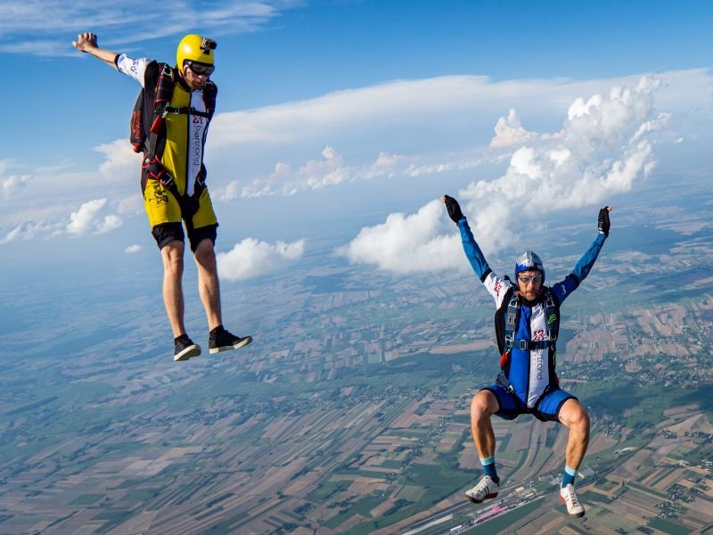 2 men skydiving