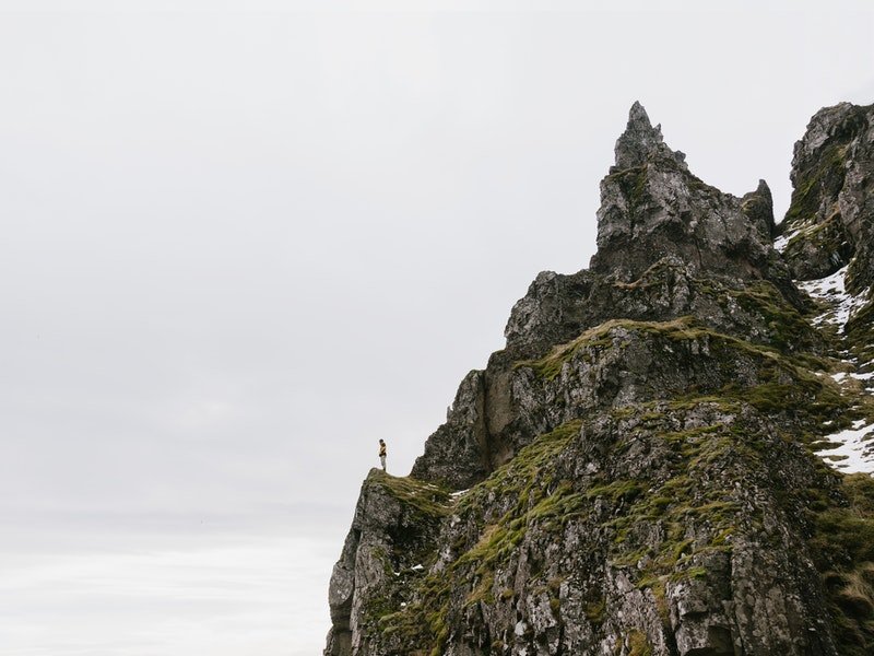 base jumping from cliff