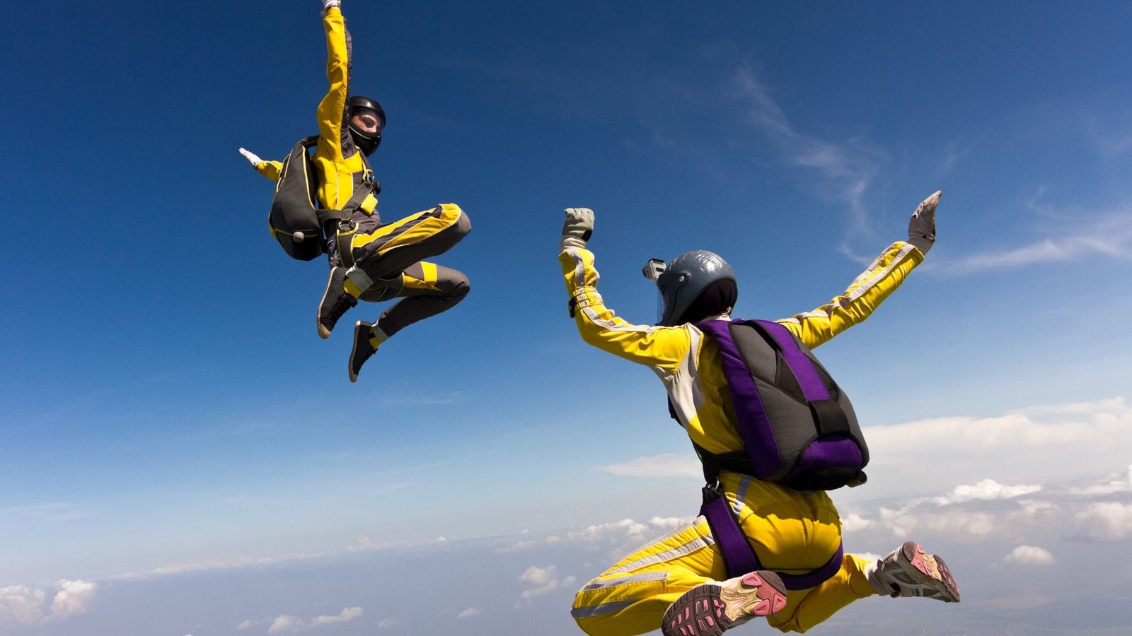 How Many Types of Skydiving are There? Skydiving